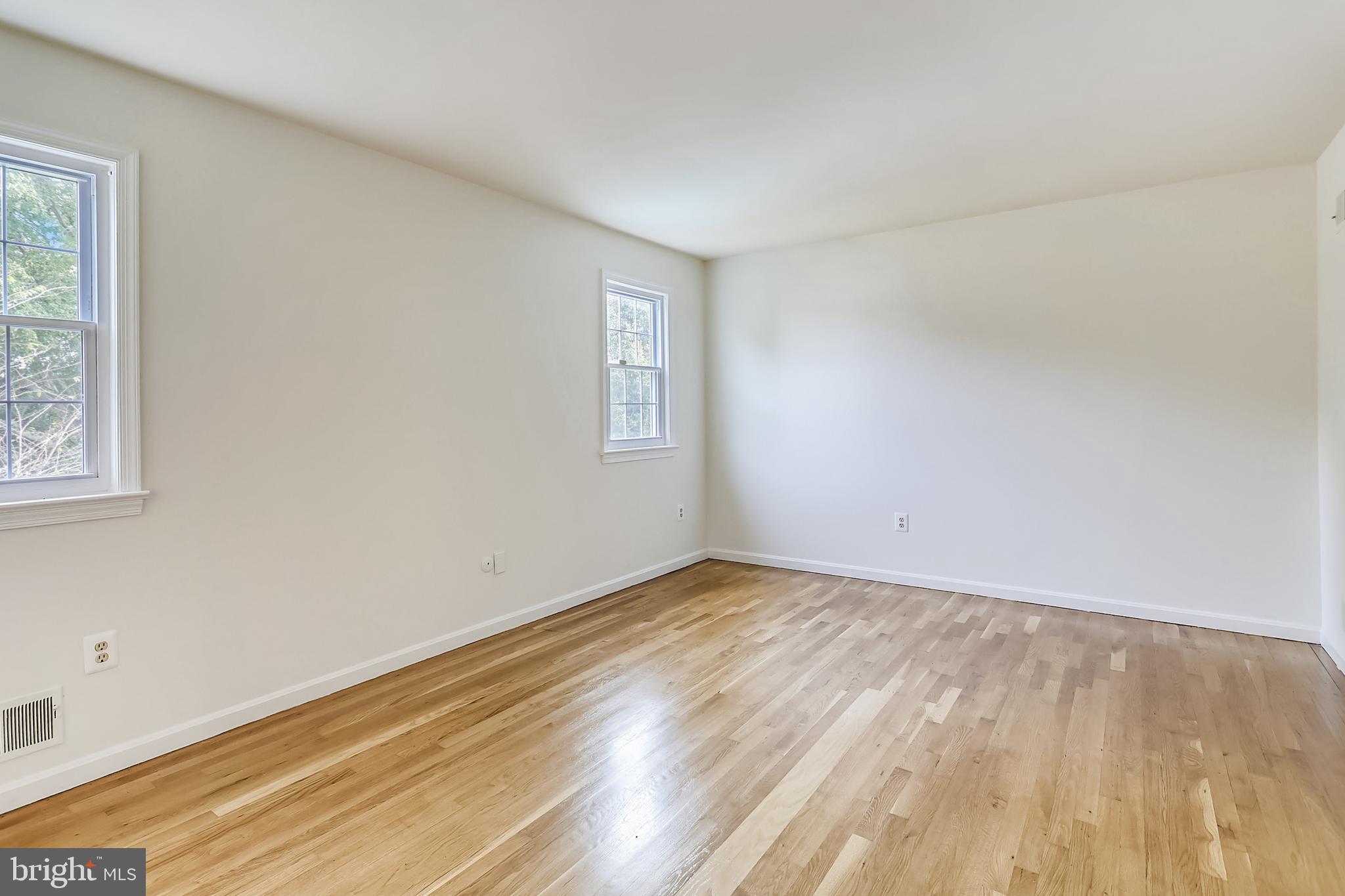 14825 Notley Road Silver Spring, MD 20905 - Photo 39 of 60 Primary bedroom