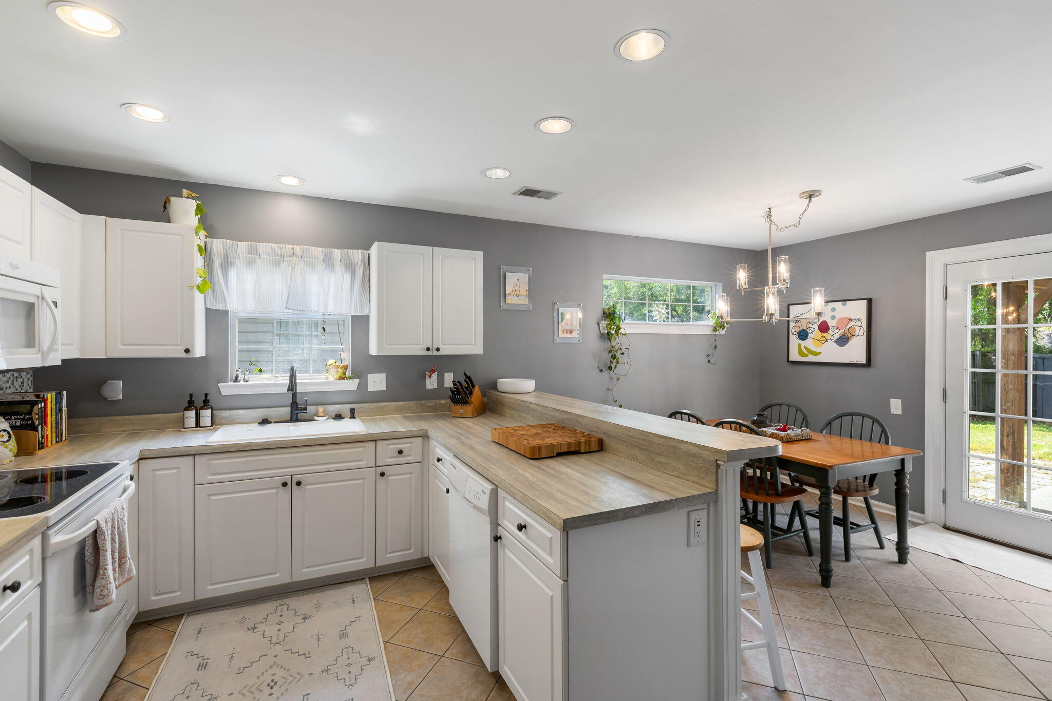 1322 Fenwick Plantation Road Johns Island, SC 29455 - Photo 6 of 16 Gallery Image 6