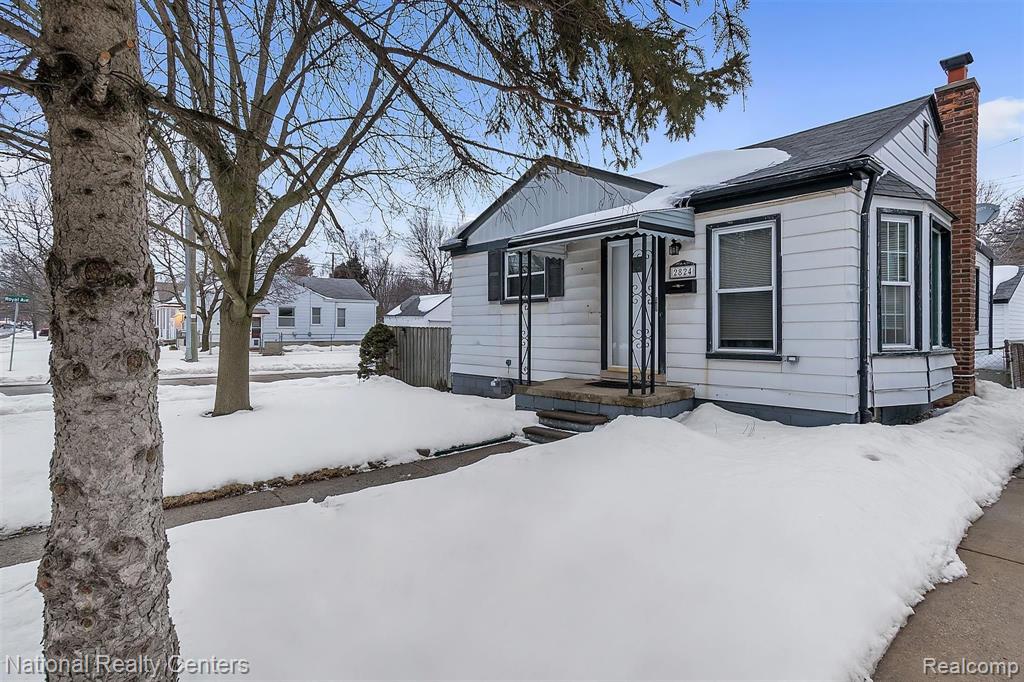 2824 Crooks Road Royal Oak, MI 48073 - Photo 4 of 31