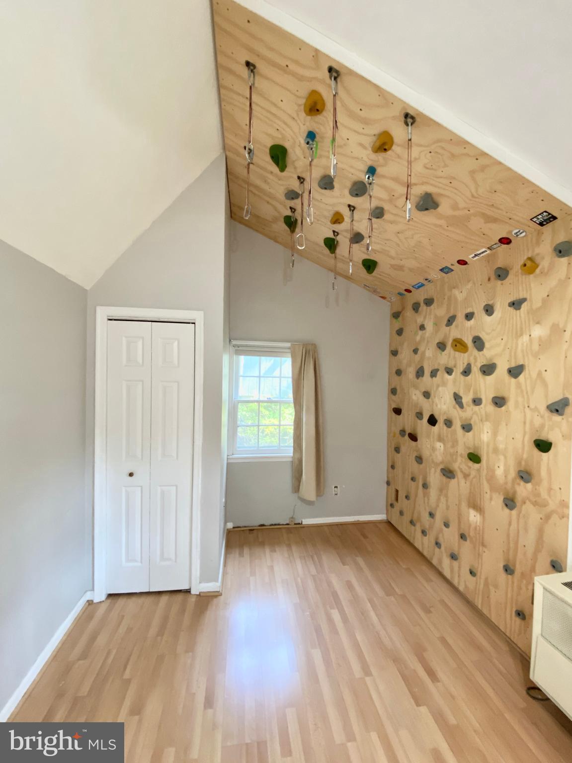 26 Hurst Road Wilmington, DE 19803 - Photo 61 of 74 wooden floor in a hall with an entryway