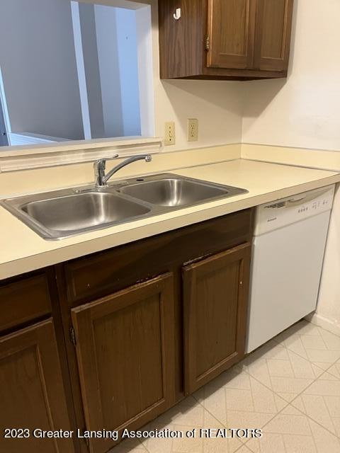 3102 West Miller Road Lansing, MI 48911 - Photo 27 of 41 IMG_3219