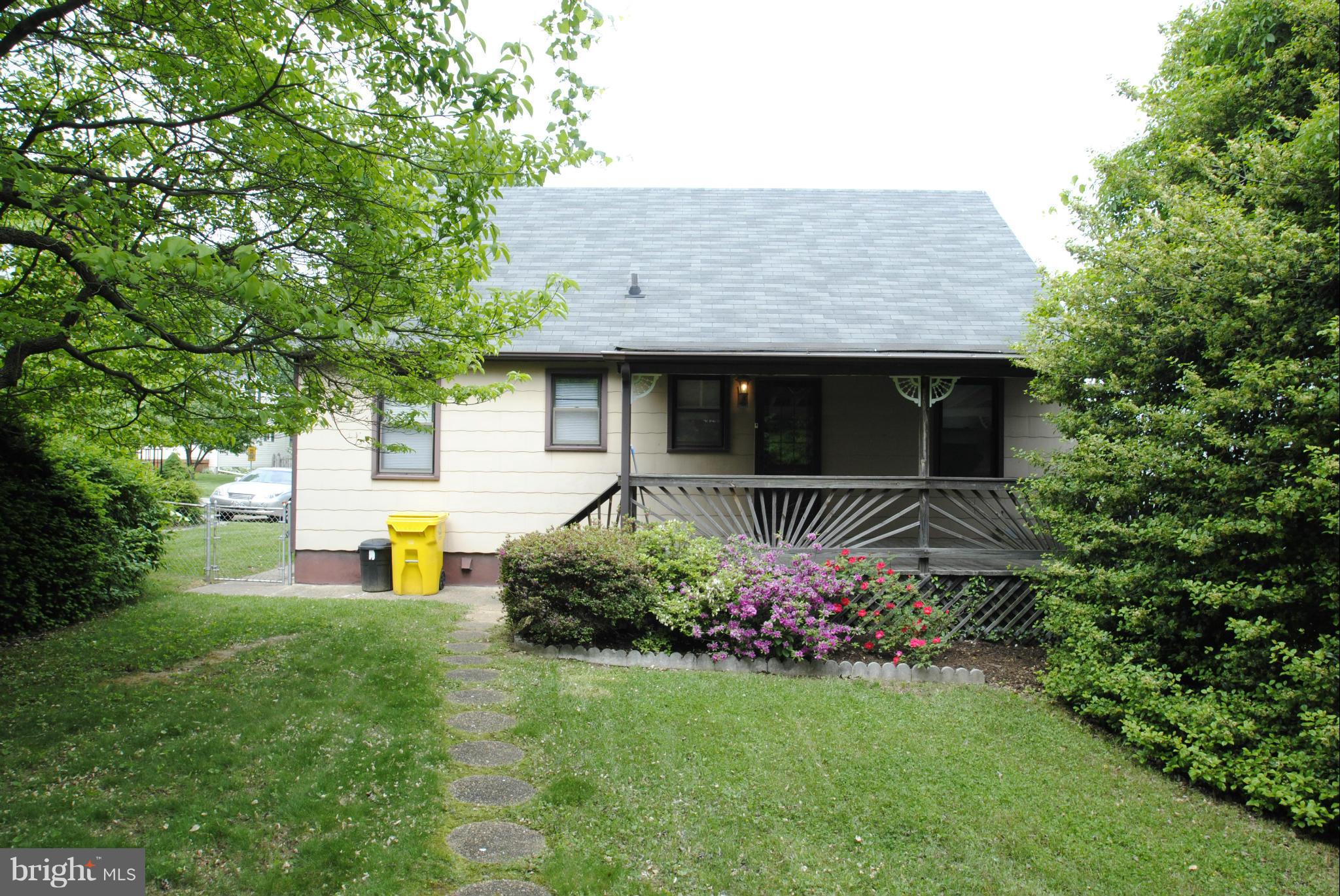 215 Arundel Road Pasadena, MD 21122 - Photo 16 of 19 Mature Landscape