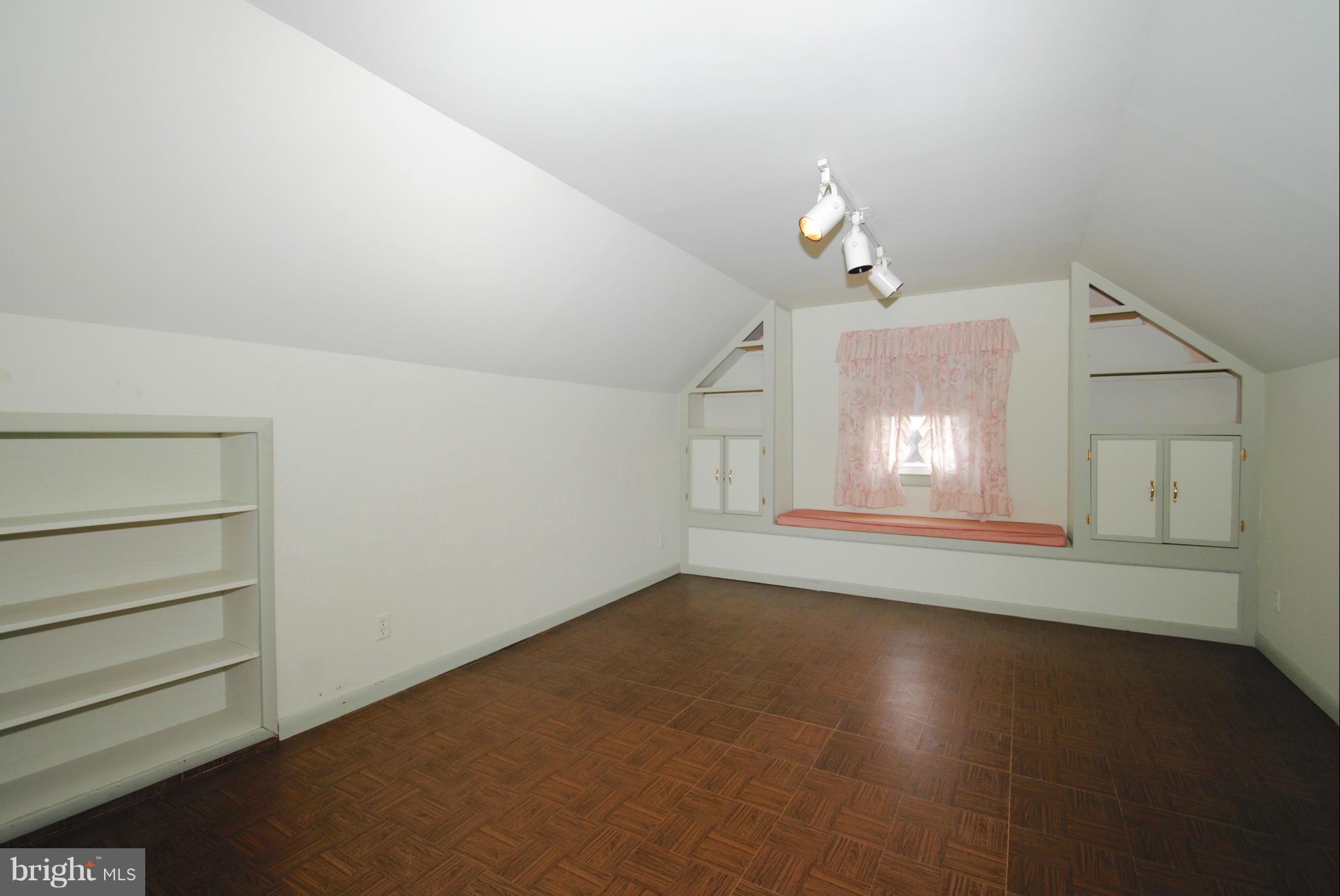 215 Arundel Road Pasadena, MD 21122 - Photo 10 of 19 Bedroom