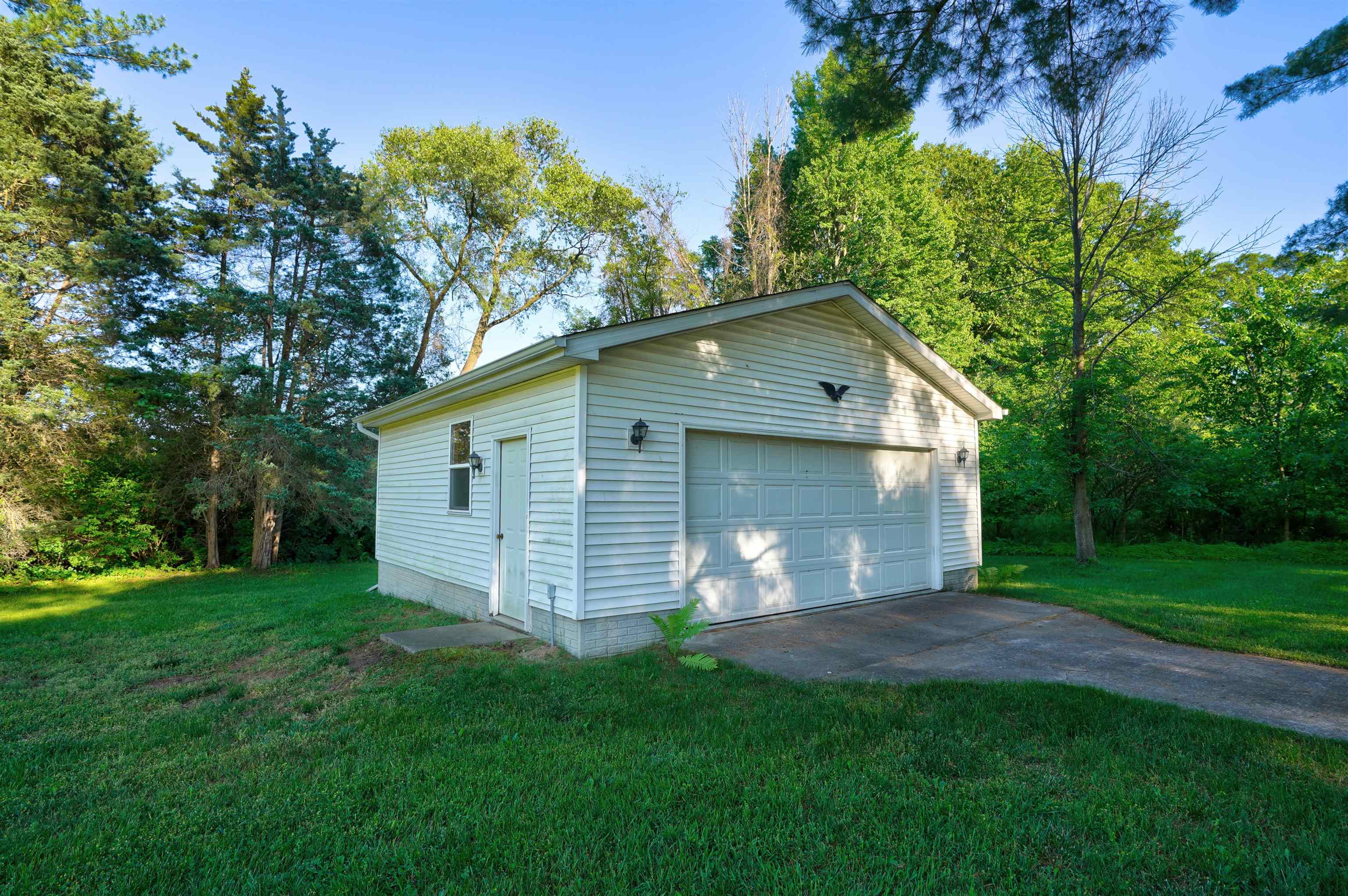 12873 Seymour Road Burt, MI 48417 - Photo 14 of 59