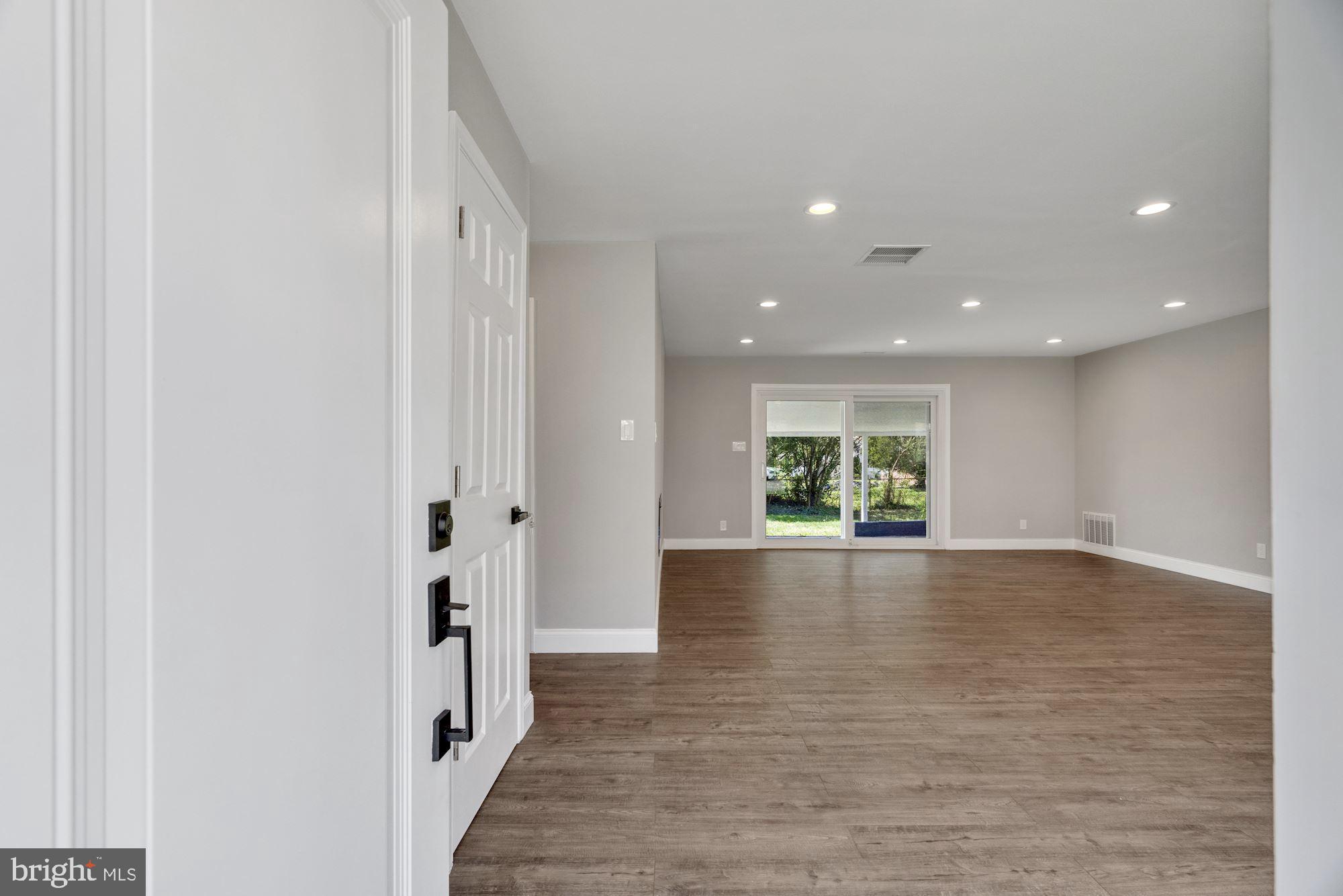 5222 Dalton Road Springfield, VA 22151 - Photo 2 of 31