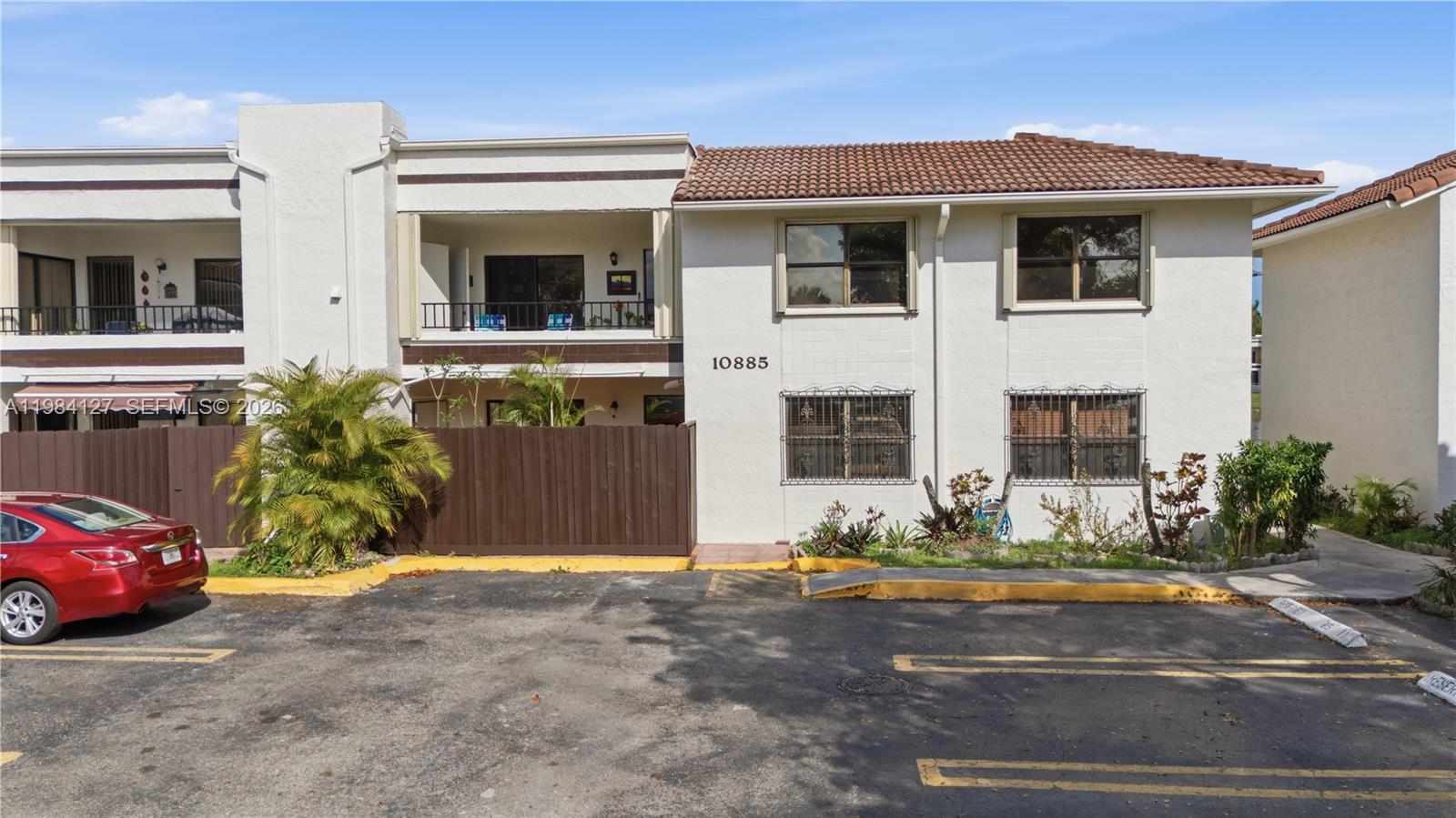 10885 Northwest 7th Street, Unit 2133 Miami, FL 33172 - Photo 1 of 11