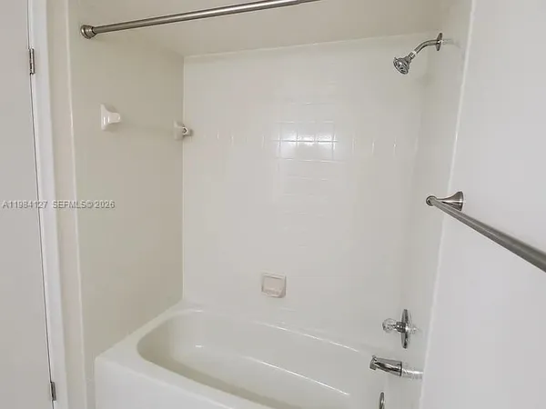 $2,750 | 10885 Northwest 7th Street, Unit 2133, Miami, FL 33172