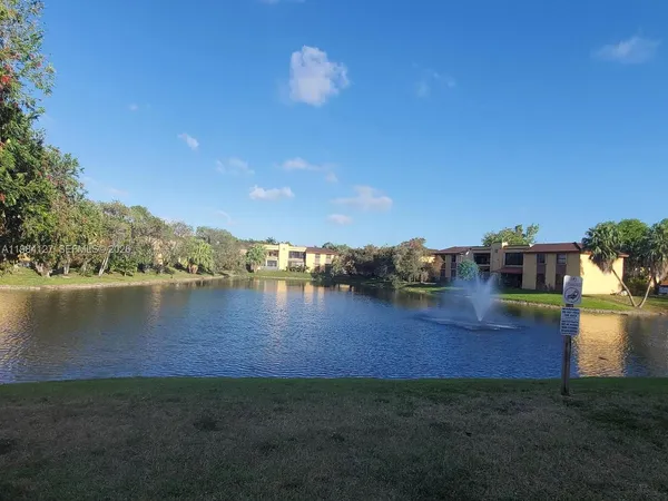 $2,750 | 10885 Northwest 7th Street, Unit 2133, Miami, FL 33172