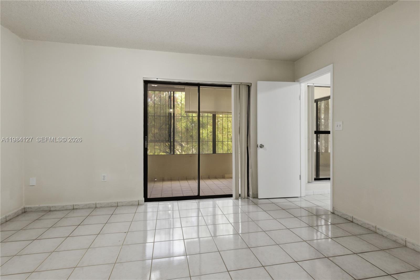 10885 Northwest 7th Street, Unit 2133 Miami, FL 33172 - Photo 6 of 11