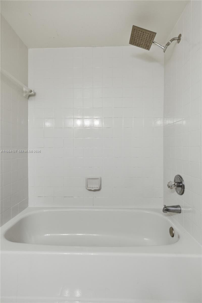 10885 Northwest 7th Street, Unit 2133 Miami, FL 33172 - Photo 8 of 11