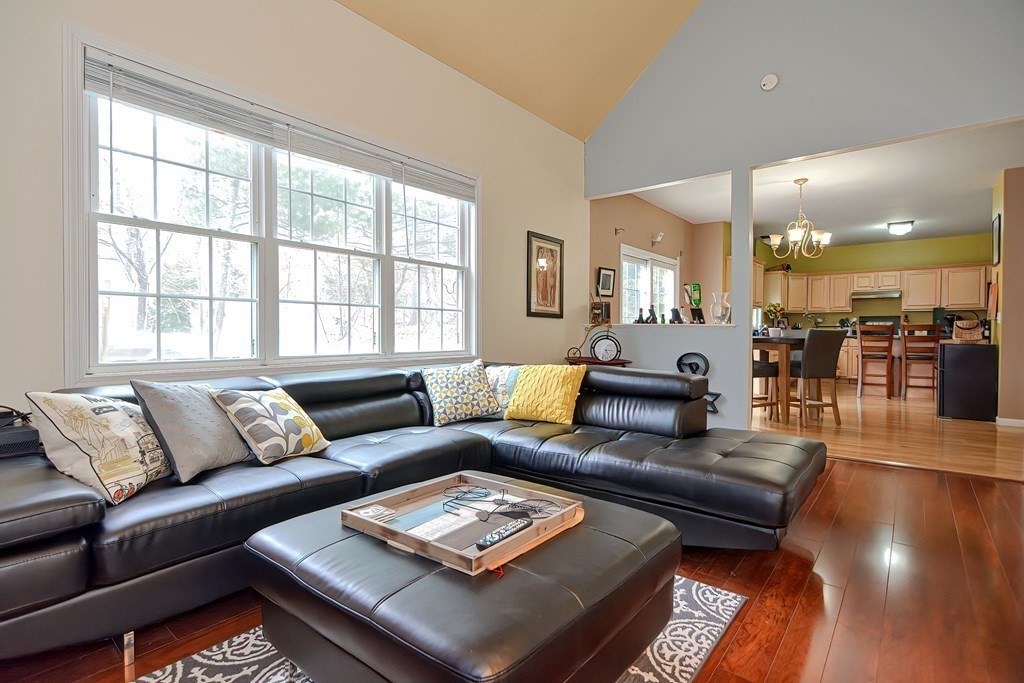 5 Equestrian Lane, Unit 5 Chelmsford, MA 01824 - Photo 4 of 38