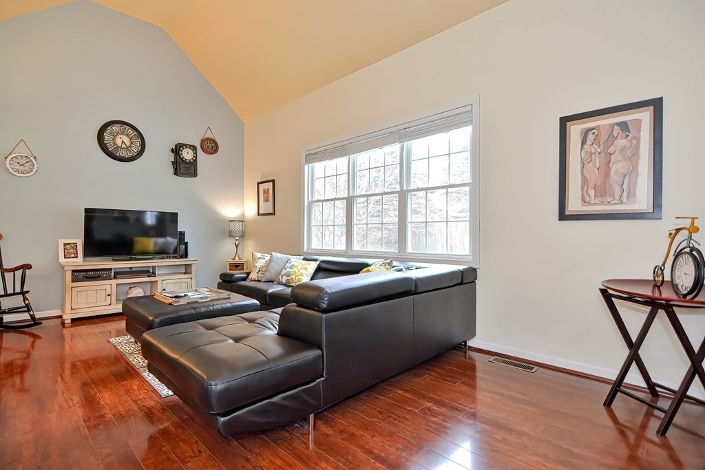 5 Equestrian Lane, Unit 5 Chelmsford, MA 01824 - Photo 6 of 38