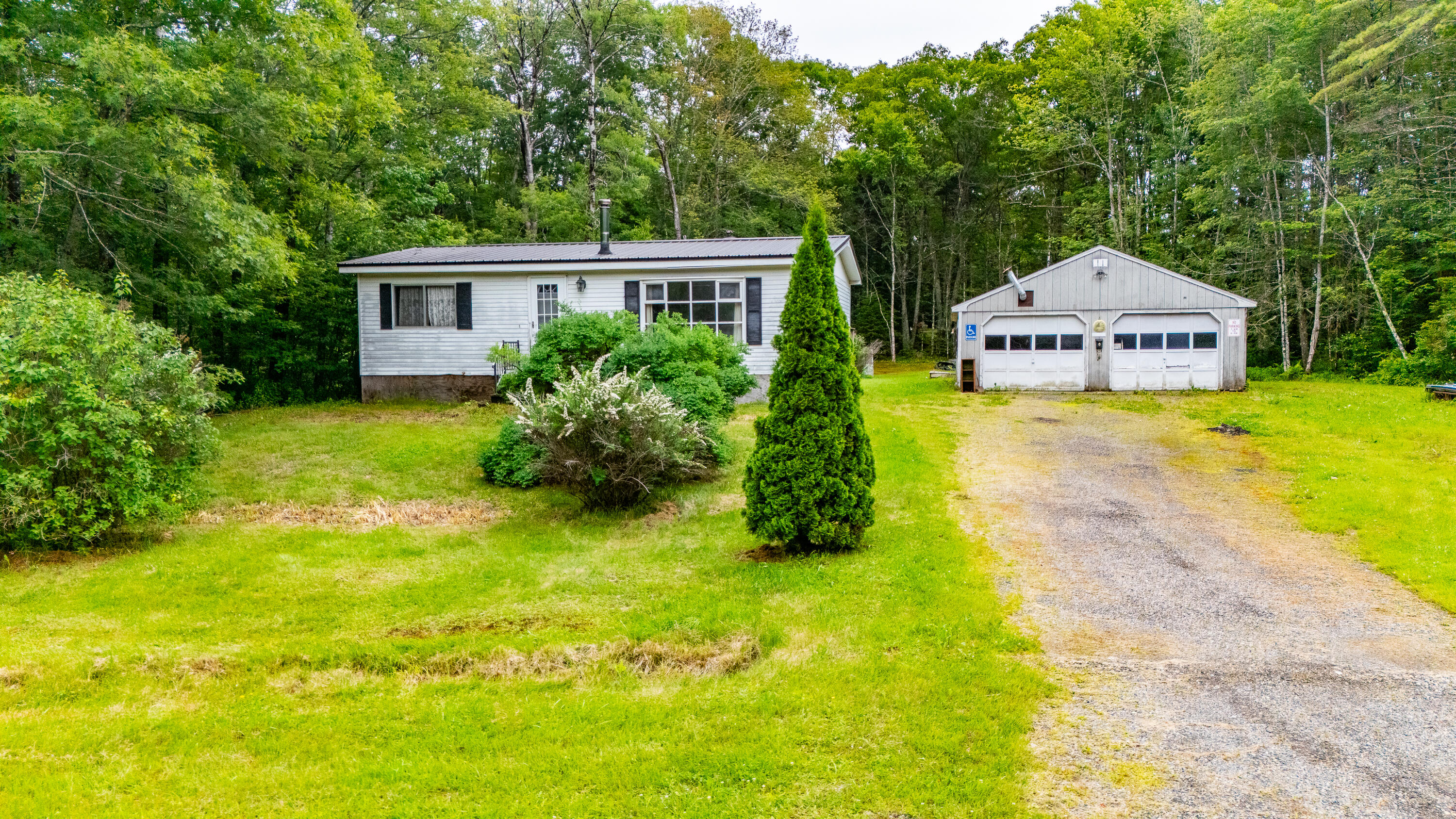 41 River Road Boothbay, ME 04537 - Photo 8 of 51 41 River Road Boothbay 008