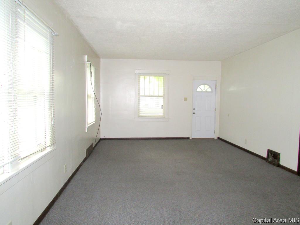 1205 South Spring Street Springfield, IL 62704 - Photo 2 of 11