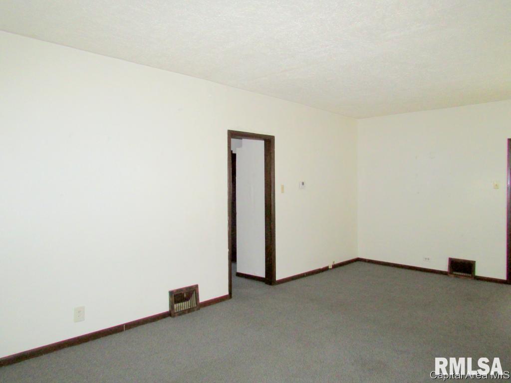 1205 South Spring Street Springfield, IL 62704 - Photo 3 of 11