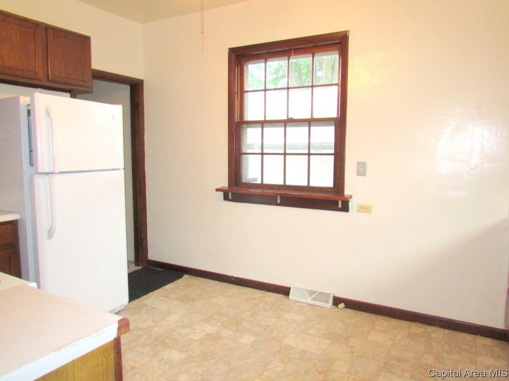 1205 South Spring Street Springfield, IL 62704 - Photo 6 of 11