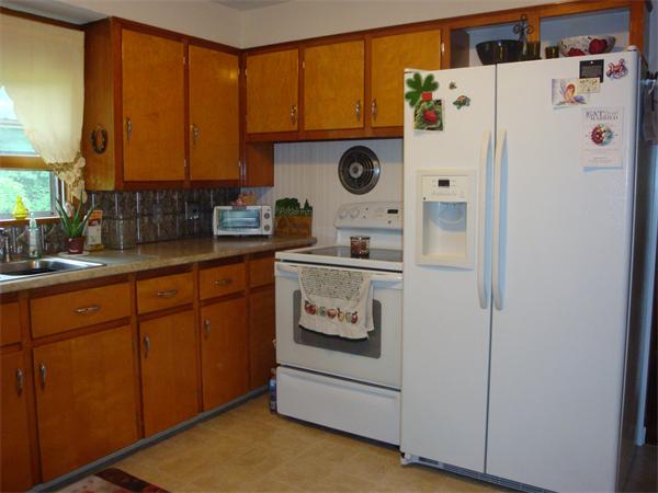 19 Parkerview Street Springfield, MA 01129 - Photo 6 of 28 Gallery Image 6