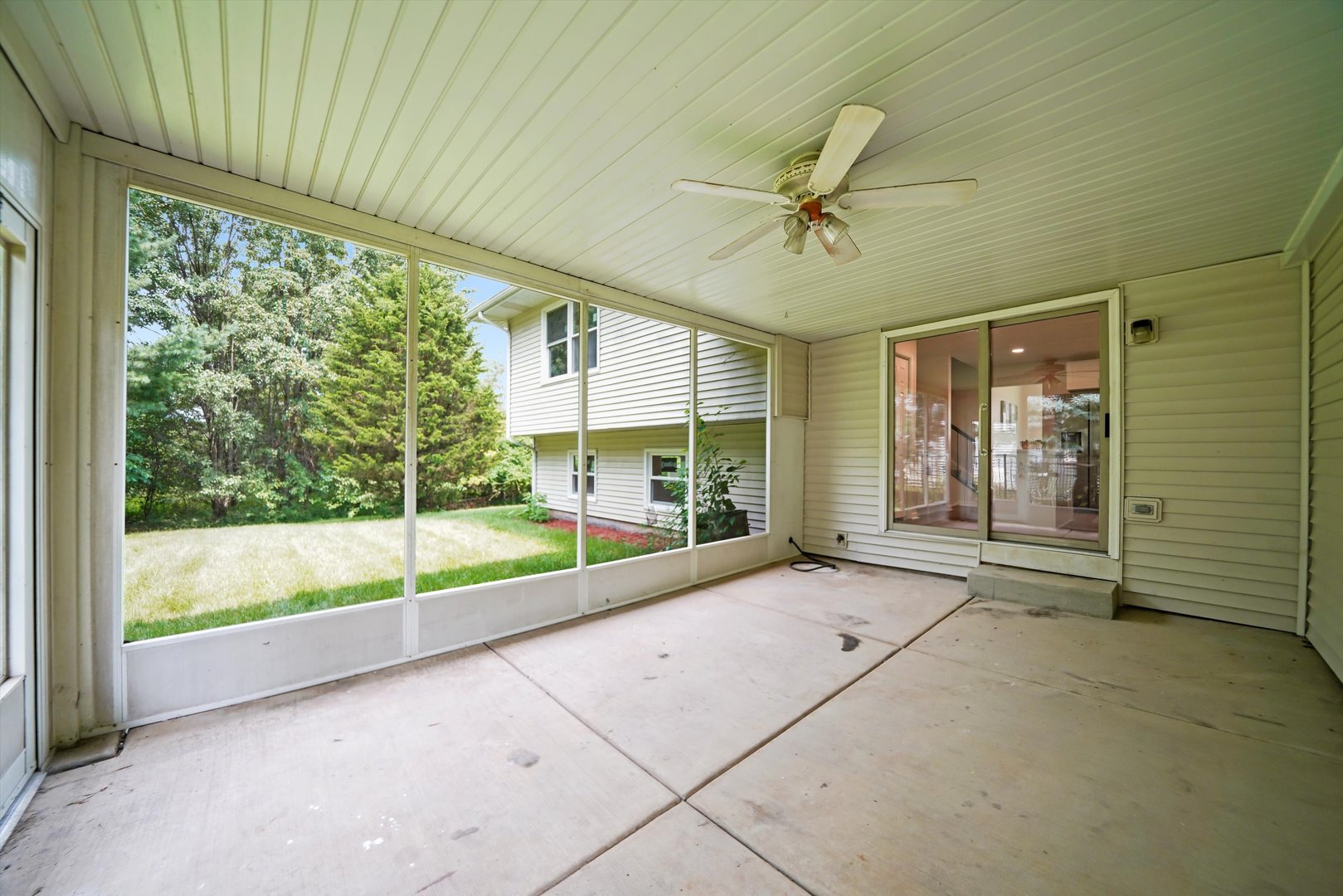 1668 Hidden Valley Drive Bolingbrook, IL 60490 - Photo 36 of 43 a view of an entryway with chandelier