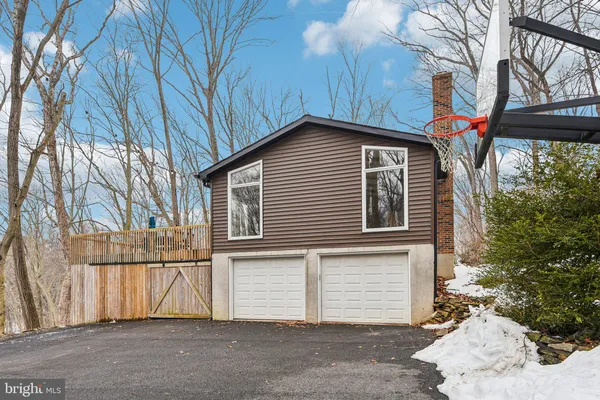 a view of a house with a garage