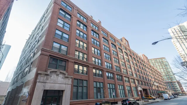 $2,700 | 411 West Ontario Street, Unit 516, Chicago, IL 60654