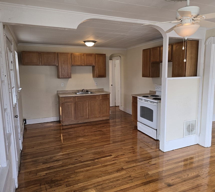 456-458 Page Boulevard Springfield, MA 01104 - Photo 2 of 15