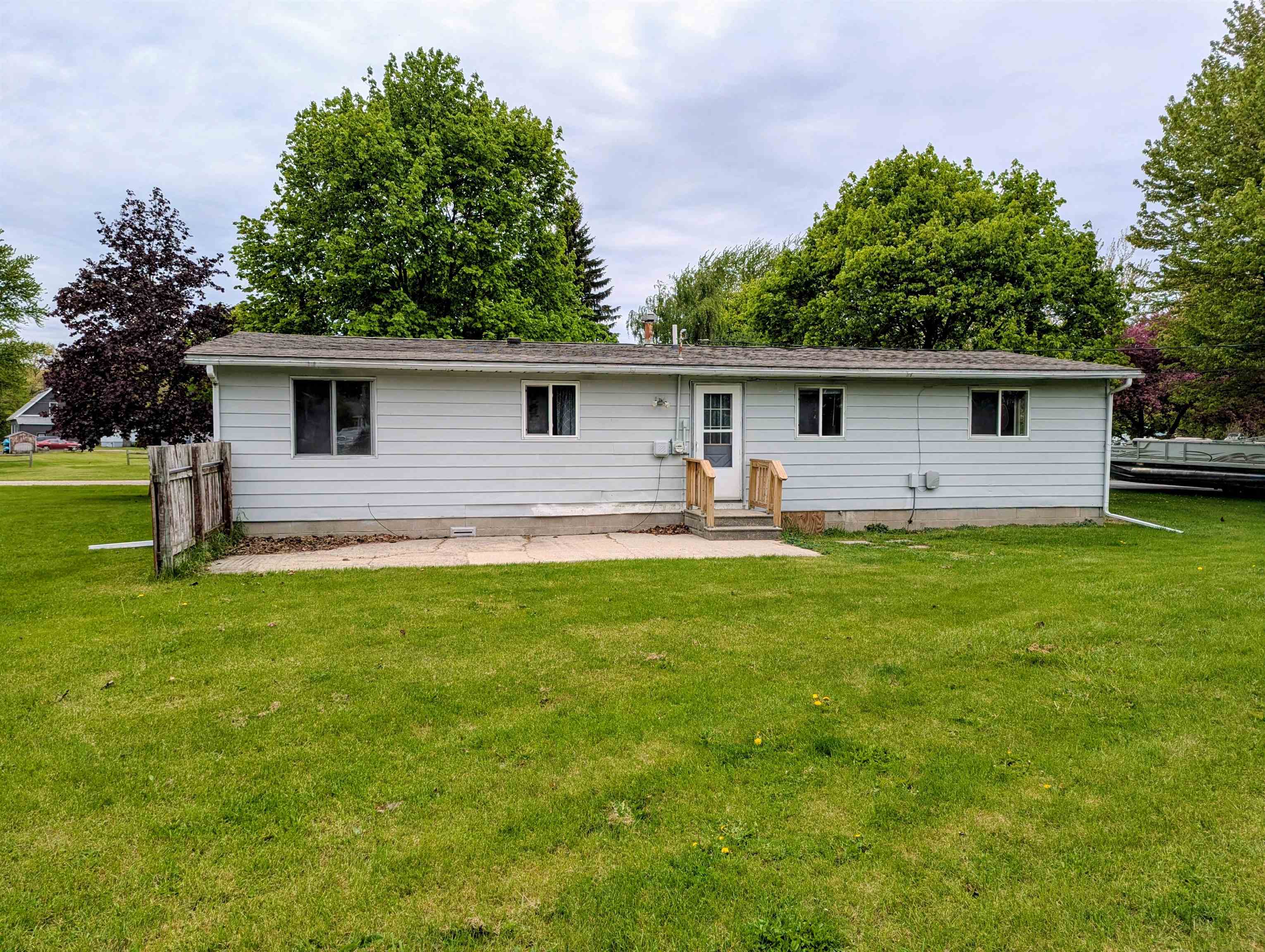 252 Dodge Court Sebewaing, MI 48759 - Photo 5 of 24