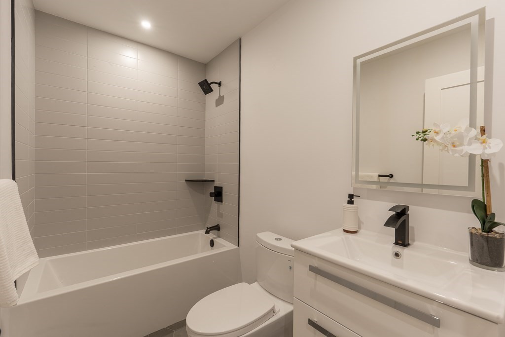 177 Thorndike Street, Unit 1 Brookline, MA 02446 - Photo 35 of 42