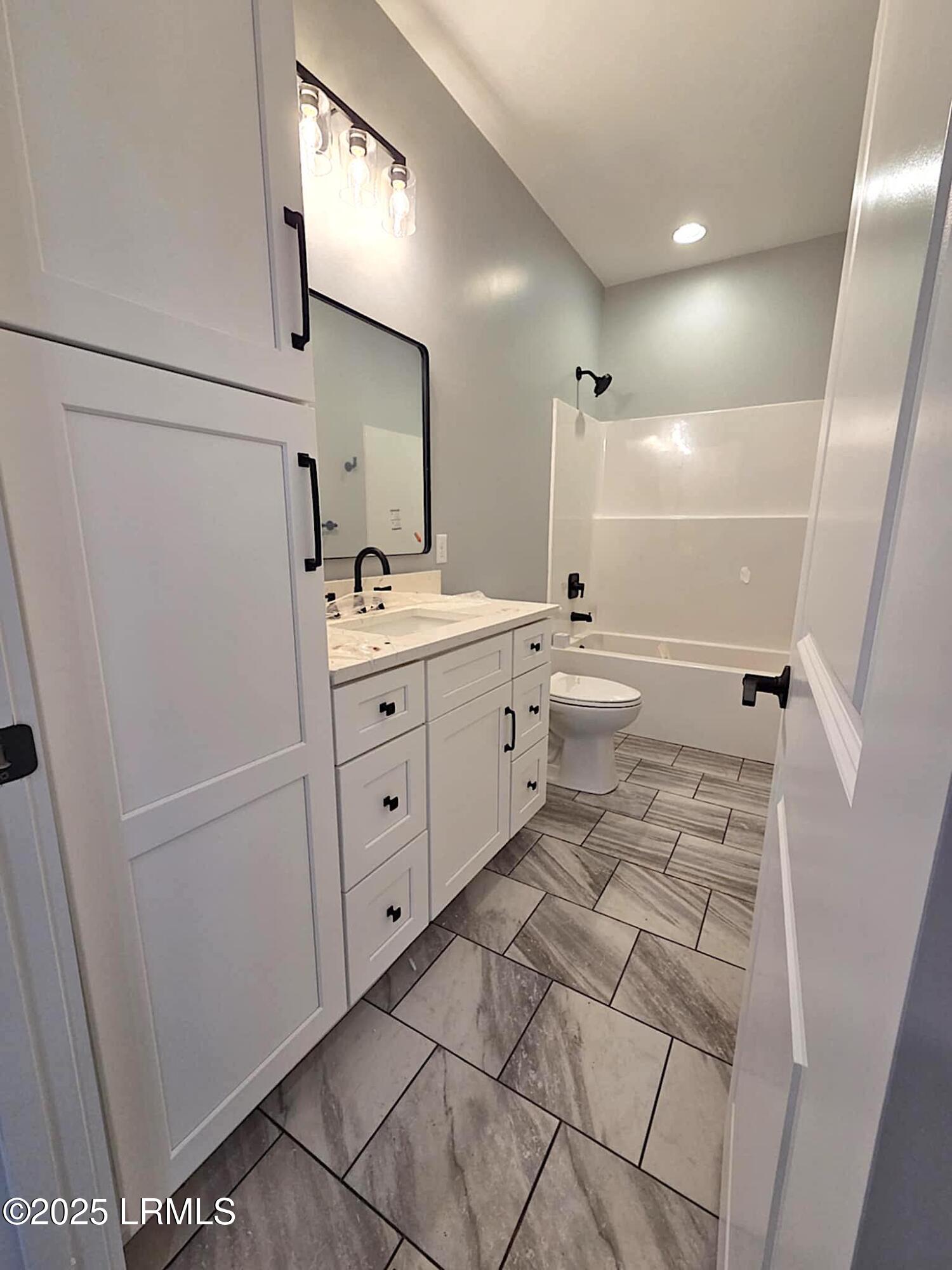 824 15th Street Port Royal, SC 29935 - Photo 13 of 14 GuestBath