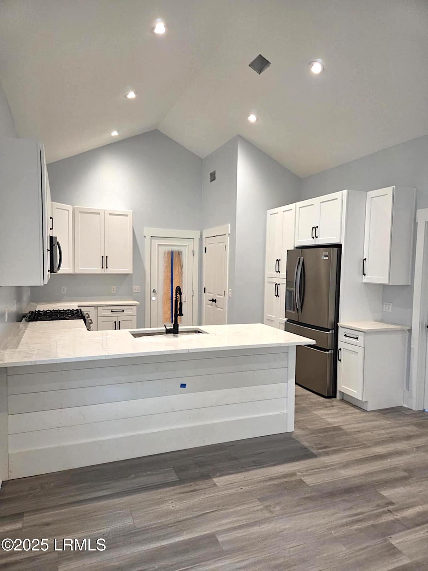 824 15th Street Port Royal, SC 29935 - Photo 4 of 14 Kitchen1
