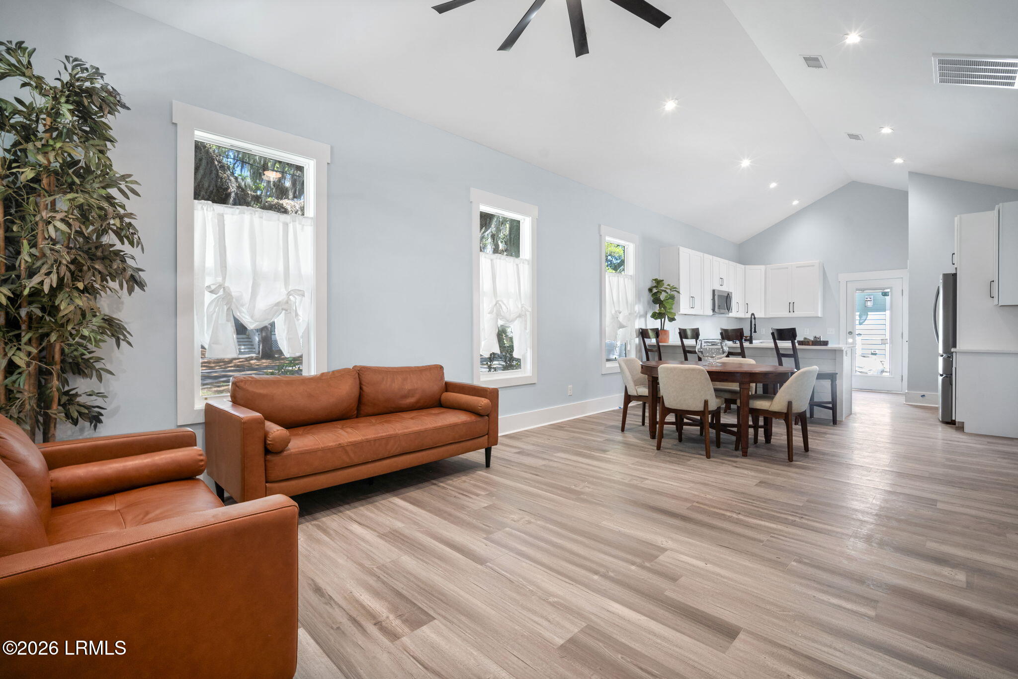 824 15th Street Port Royal, SC 29935 - Photo 6 of 30 13-web-or-mls-4_10-03