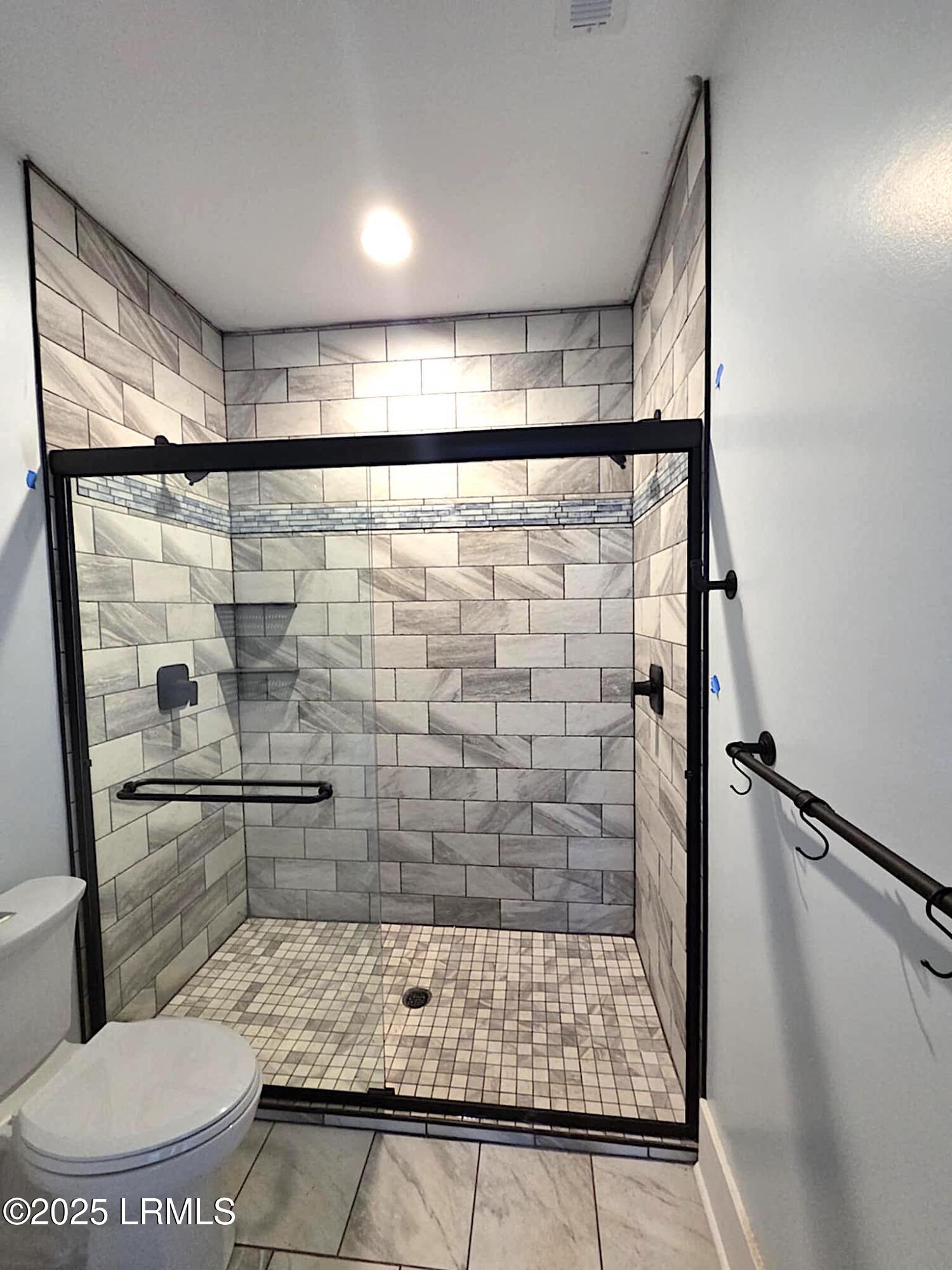 824 15th Street Port Royal, SC 29935 - Photo 10 of 14 MasterBath2