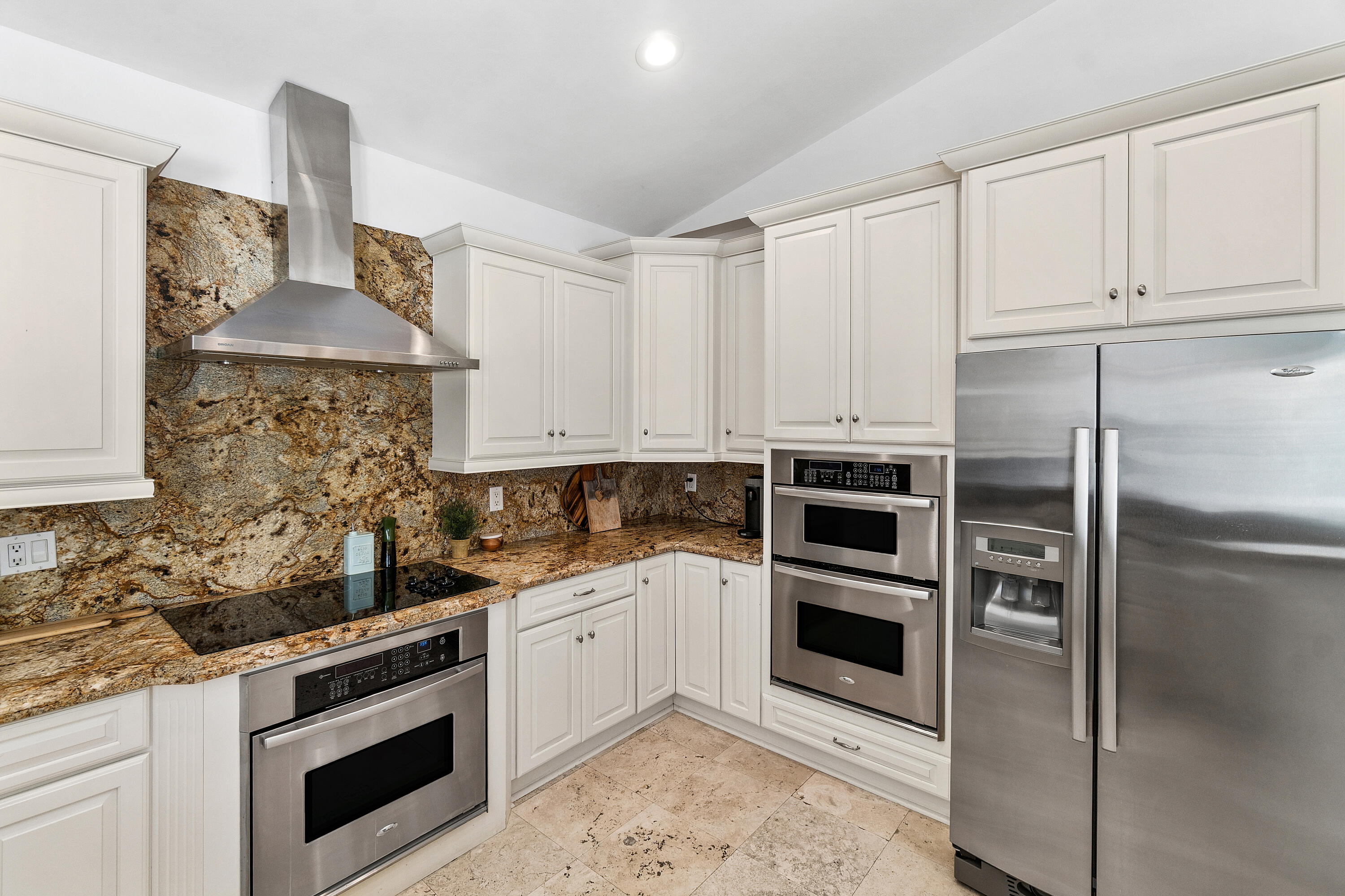 6206 Northwest 23rd Street Boca Raton, FL 33434 - Photo 11 of 36 020-6206Northwest23rdStreet-BocaRaton-FL