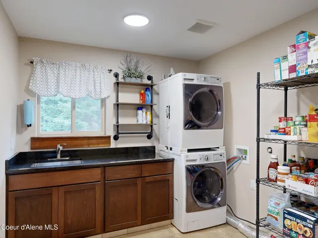 $1,199,000 | 10570 East Far Cry Road, Athol, ID 83801