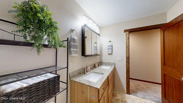 $1,199,000 | 10570 East Far Cry Road, Athol, ID 83801