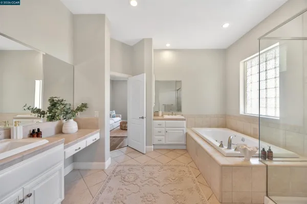 $2,295,000 | 1100 Dunsyre Drive, Lafayette, CA 94549