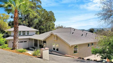 $2,295,000 | 1100 Dunsyre Drive, Lafayette, CA 94549