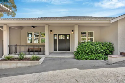 $2,295,000 | 1100 Dunsyre Drive, Lafayette, CA 94549