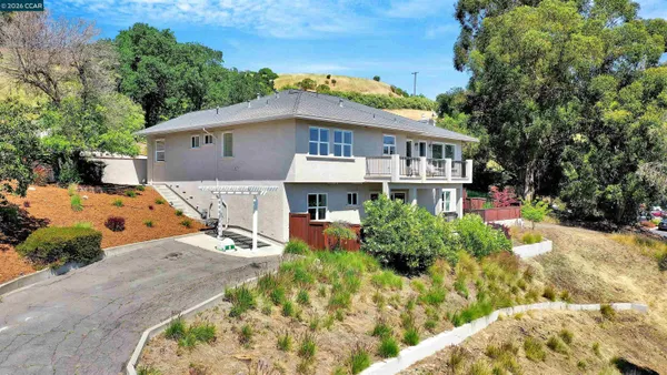 $2,295,000 | 1100 Dunsyre Drive, Lafayette, CA 94549