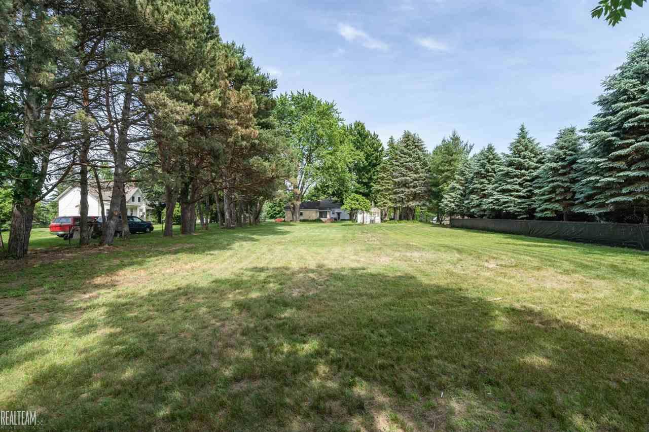 49333 Romeo Plank Road Macomb, MI 48044 - Photo 29 of 30 50078507-28.JPG