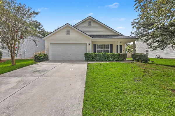 $300,000 | 4017 Carolina Bay Drive, Moncks Corner, SC 29461