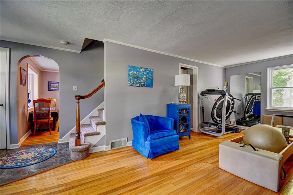 326 Woodside Road Pittsburgh, PA 15221 - Photo 14 of 25 Gallery Image 14