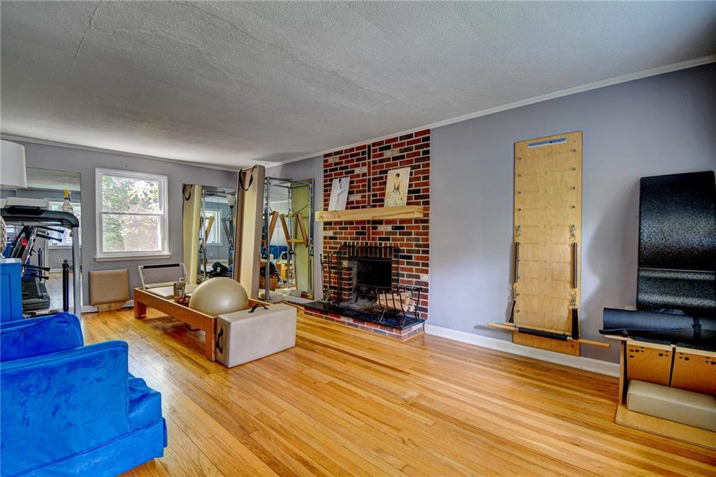 326 Woodside Road Pittsburgh, PA 15221 - Photo 15 of 25 Gallery Image 15