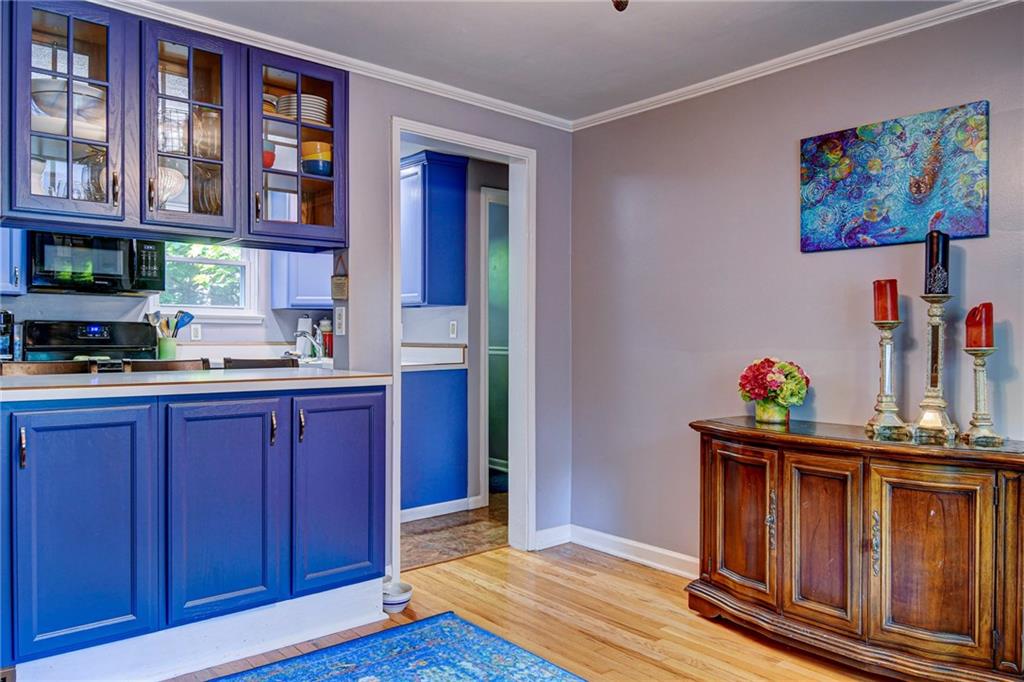 326 Woodside Road Pittsburgh, PA 15221 - Photo 6 of 25 Gallery Image 6