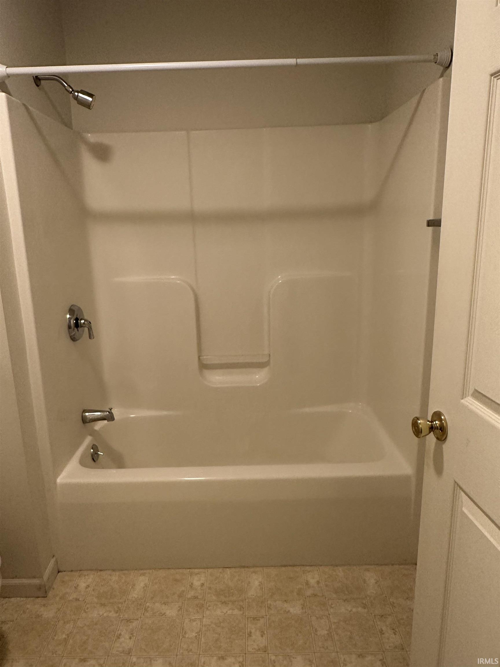 802 Walnut Ridge East Logansport, IN 46947 - Photo 10 of 17