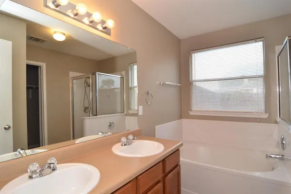 $1,800 | 806 Municipal Drive, Leander, TX 78641