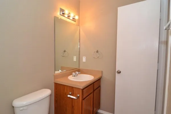 $1,800 | 806 Municipal Drive, Leander, TX 78641