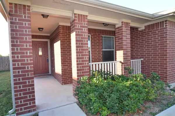 $1,800 | 806 Municipal Drive, Leander, TX 78641