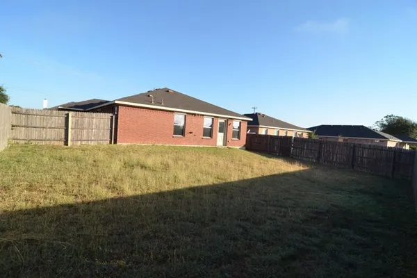 $1,800 | 806 Municipal Drive, Leander, TX 78641