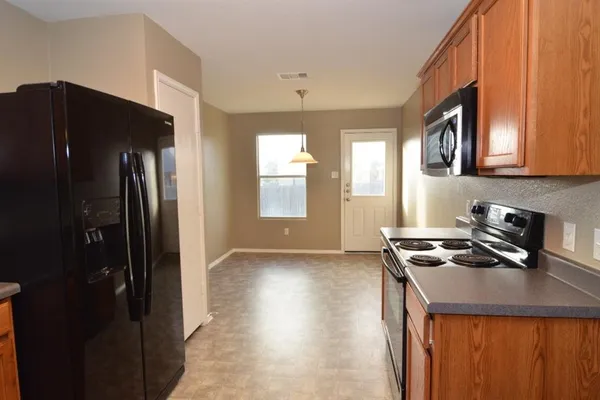 $1,800 | 806 Municipal Drive, Leander, TX 78641