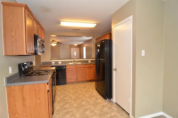 $1,800 | 806 Municipal Drive, Leander, TX 78641